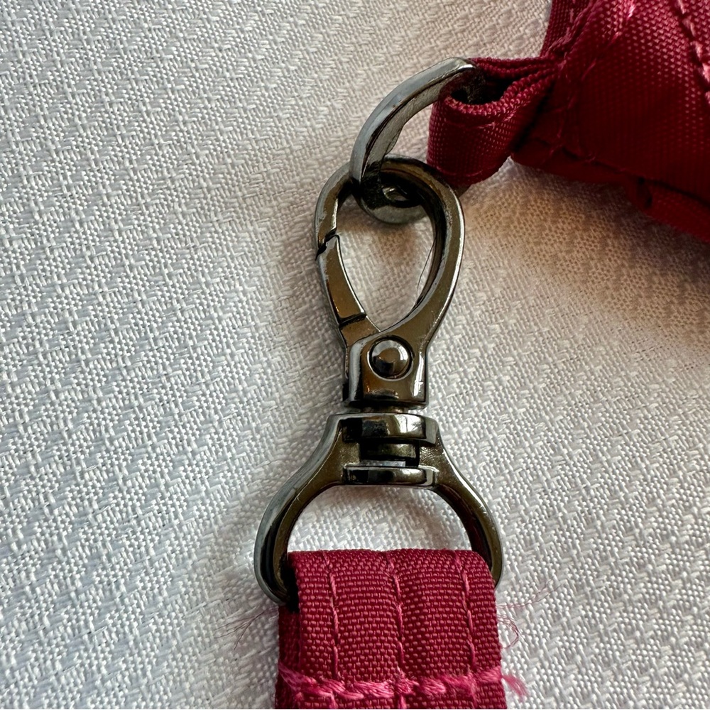 Lug Flyer Burgundy Quilted LOVE Wristlet - Picture 7 of 7